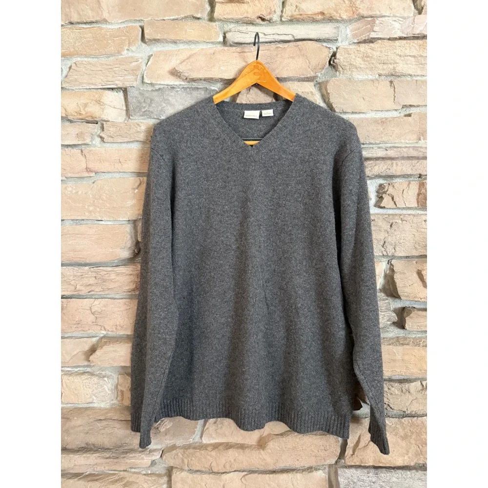Merona Mens 100% Cashmere V-Neck Sweater Charcoal Grey Size Medium Soft Knit